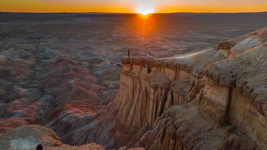 Le viste mozzafiato all'alba e al tramonto a Tsagaan Suvarga "White Stupa"