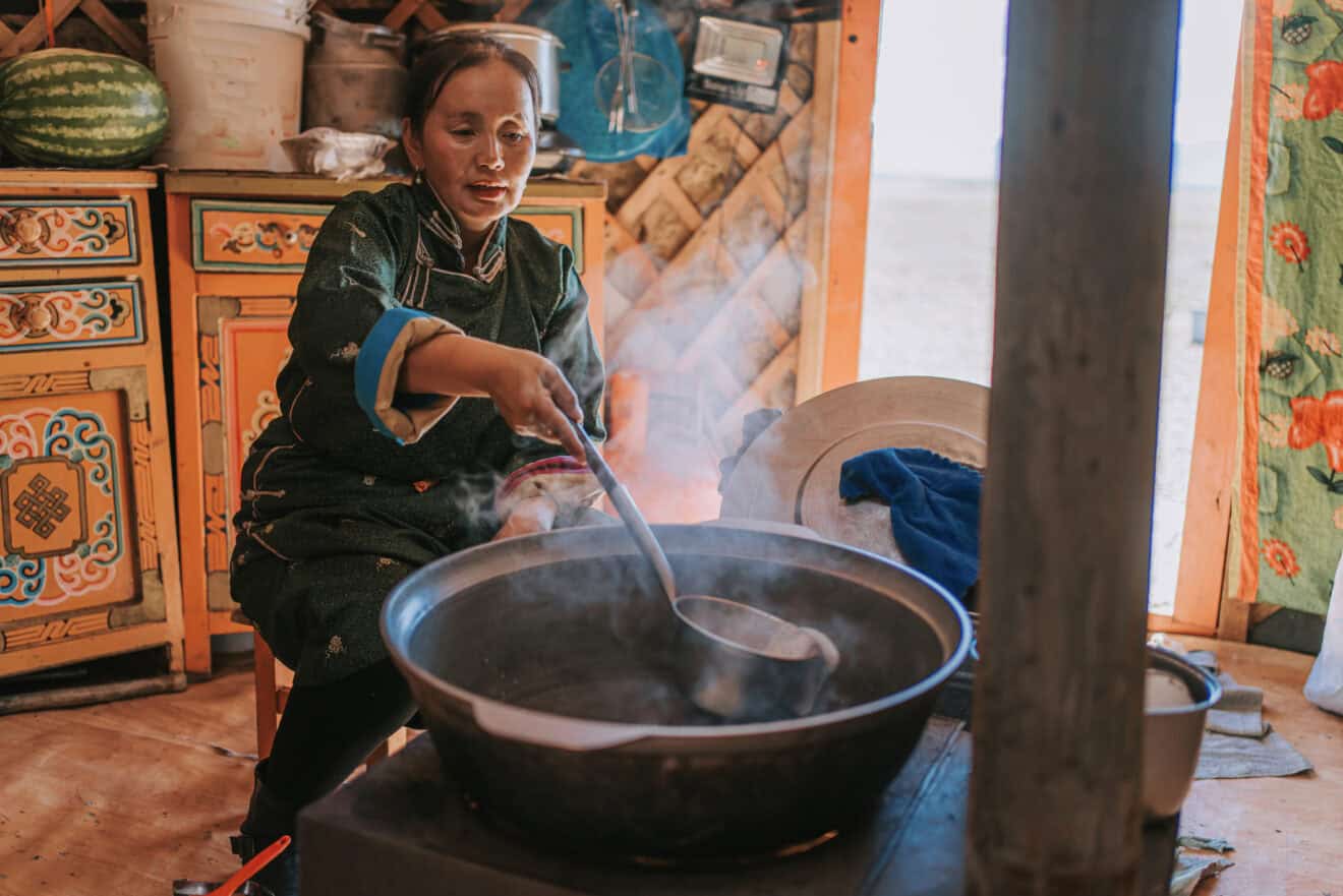 Food in Mongolia: The 10 Best Dishes and Recipes