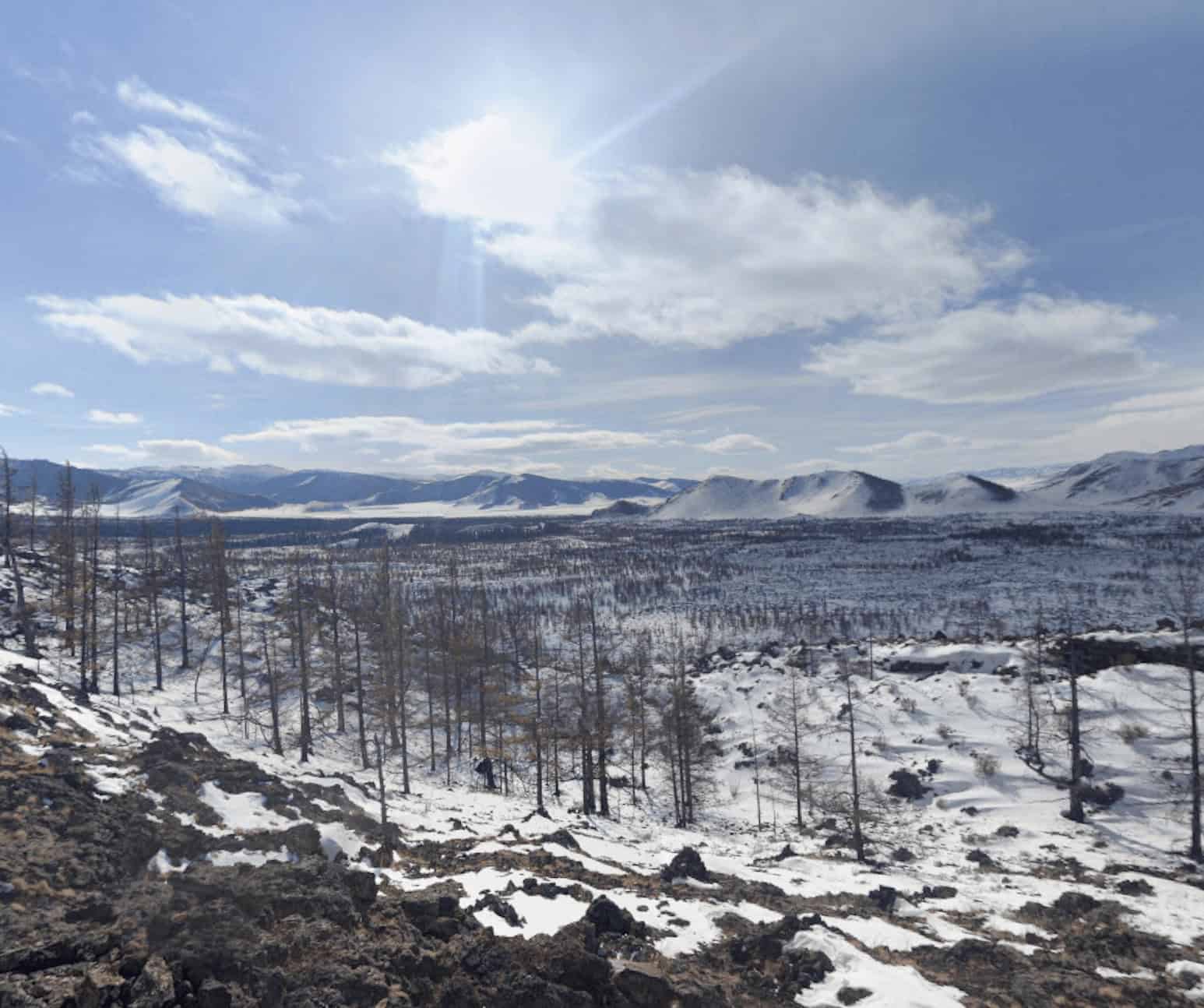 Der Vulkan Khorgo in der nördlichen Mongolei im Winter